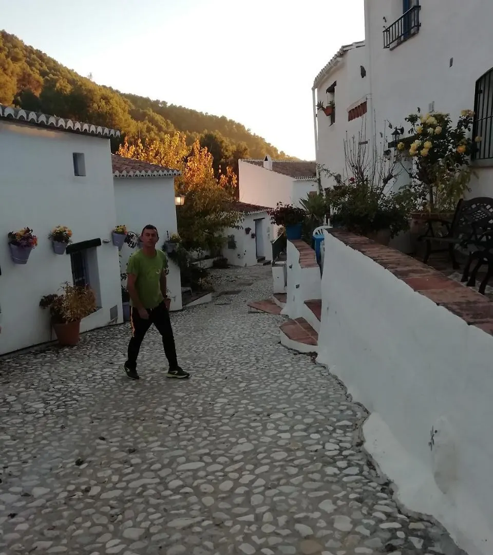 B&B The Lost Village El Acebuchal Frigiliana Bed & Breakfast